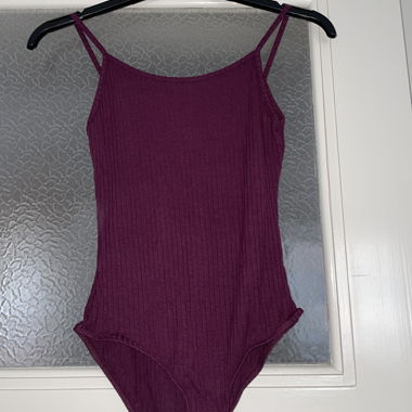 Body rouge bordeau