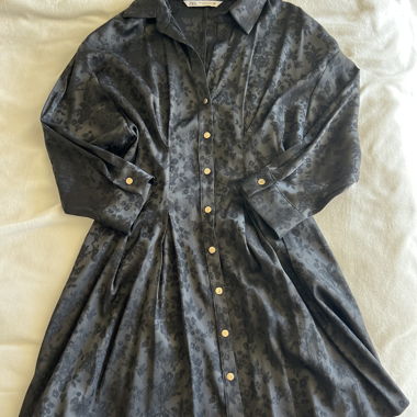 Blumenkleid schwarz