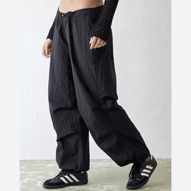 parachute pants black