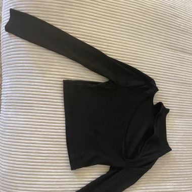 Schwarzes Langarmshirt