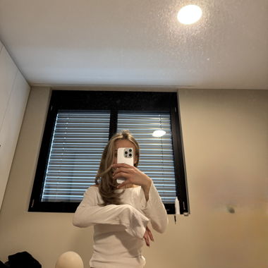 Top maniche lunghe Stradivarius bianco