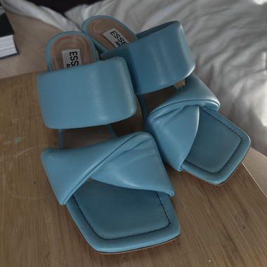 Essential Antwerp Mules