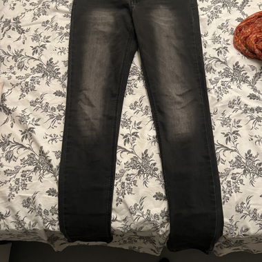 LH Jeans