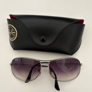 Ray-Ban Sunglasses with Case