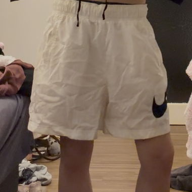 Short Nike “jorts”