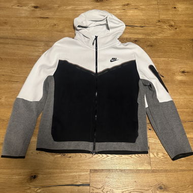 Nike Tech Fleece Kapuzenjacke