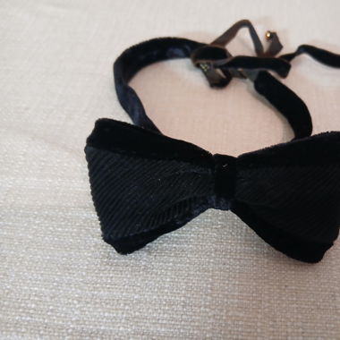 Alexandre de Paris Bow Hair Accessory Velvet
