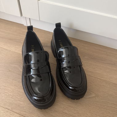 Black Patent Loafers Gr. 36