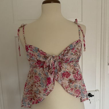 Top/blouse à bretelles fleuri