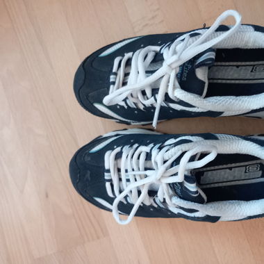 Skechers Sport Schuhe Gr. 35