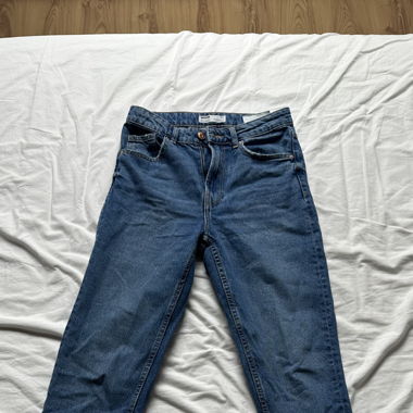 Momjeans Bershka