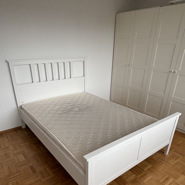 Ikea Bett (inkl. Matraze und Lattenrost)