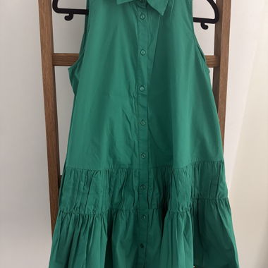 Green Sleeveless Dress