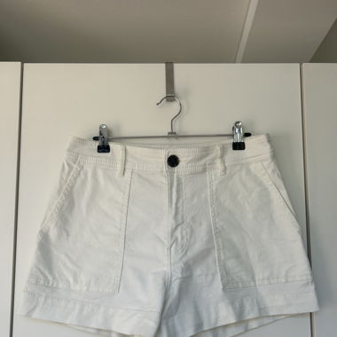 Weisse Shorts stretchig M/L