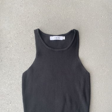 Schwarzes Top