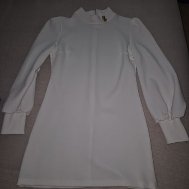 White long-sleeve dress