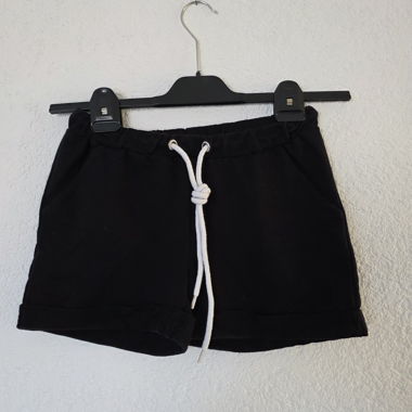 Schwarze Shorts 