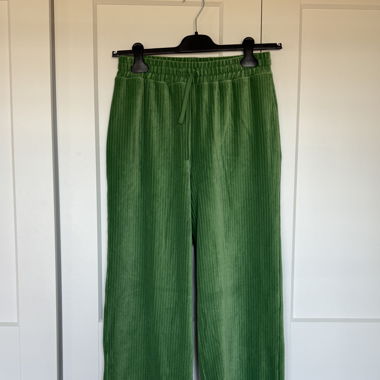 Grüne Hose / Leggings
