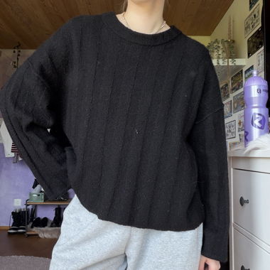 Schwarzer Strickpullover von Gina Tricot