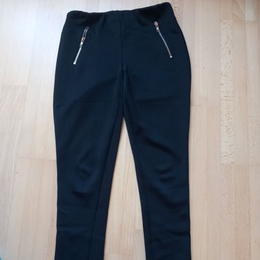 Black leggings/pants