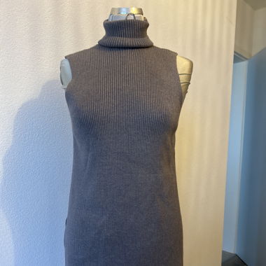 Pull long sans manche Zara