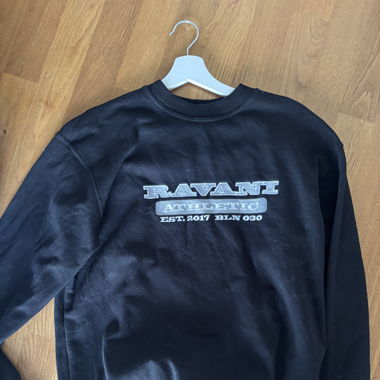 Ravani Sweater 