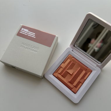 Haus Labs highlighter 
