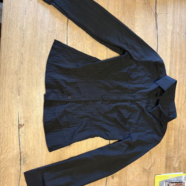 Black fitted shirt