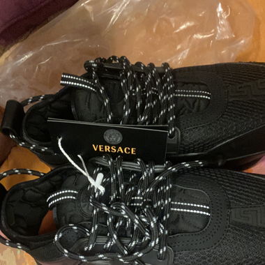 Versace chain reaction