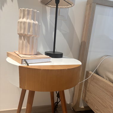 Table de nuit en bois 
