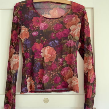 Longsleeve in mesh floreale