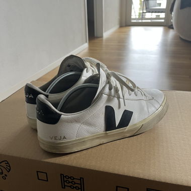 VEJA Sneaker