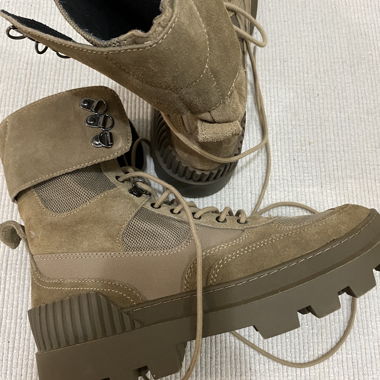 stylische ZARA Boots