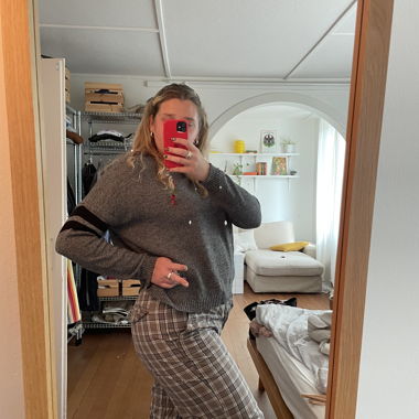Brandy Melville sweater