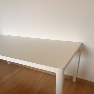 Table à manger blanche 