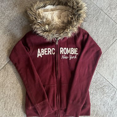A&F fur zipper