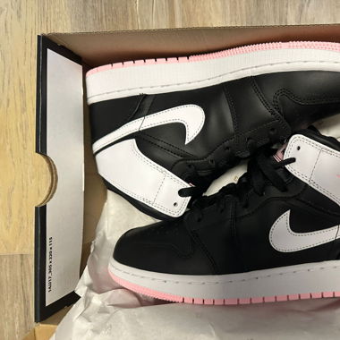 Jordan 1 mid