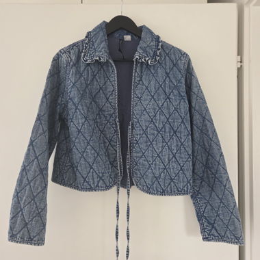 Gesteppte Jeansjacke mit Bindebändern