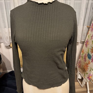 Stradivarius T-shirt à côtes kaki Gr. S