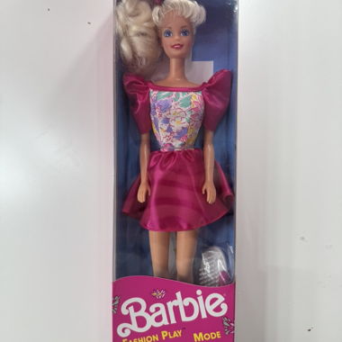 In Vendita Barbie del 1983 (In lotto)