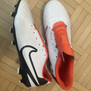 Nike Tiempo Rosso