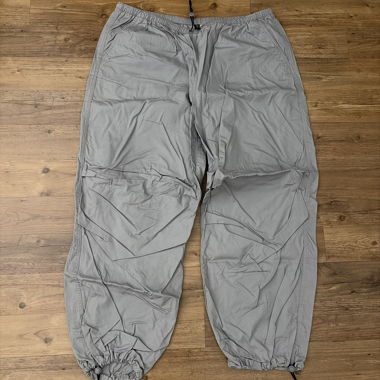 Graue Outdoor-Hose