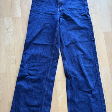 Women's blue jeans