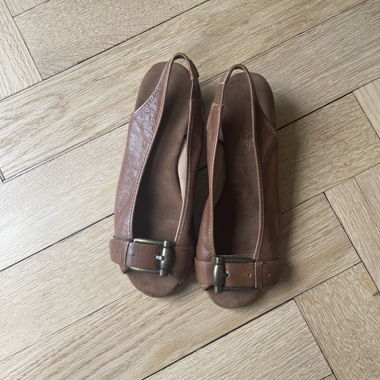 Vintage Aerosoles Brown Slingback Pumps