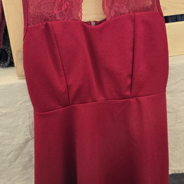 Abito rosso senza maniche pizzo taglia M