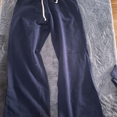 Bershka weite Sweatpants dunkelblau Gr. M