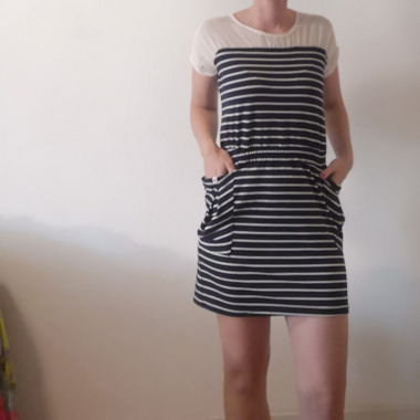 Gestreiftes Kleid