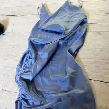 Robe satin bleu