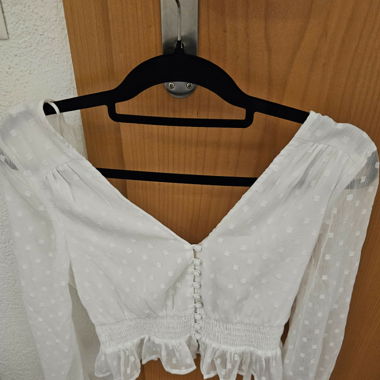 verspielte weisse Bluse