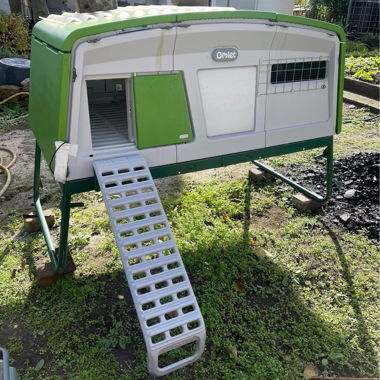Omlet Pro Hühnerstall